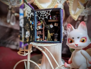 �������H